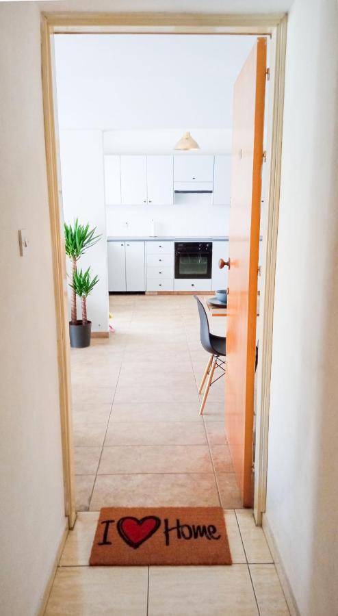 Luxury Private Rooms -Sea View, Netflix, Gym- 5 Min From Beach! - Private Room In Shared Apartment Larnaca Exteriér fotografie