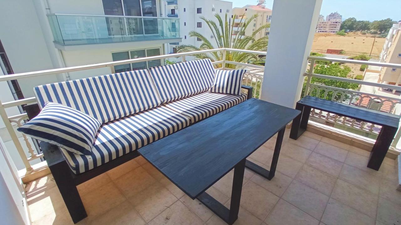 Luxury Private Rooms -Sea View, Netflix, Gym- 5 Min From Beach! - Private Room In Shared Apartment Larnaca Exteriér fotografie