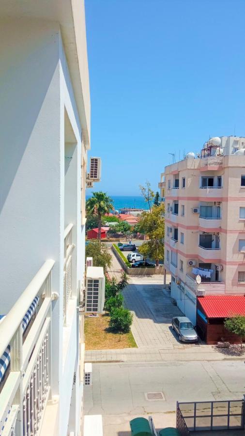 Luxury Private Rooms -Sea View, Netflix, Gym- 5 Min From Beach! - Private Room In Shared Apartment Larnaca Exteriér fotografie