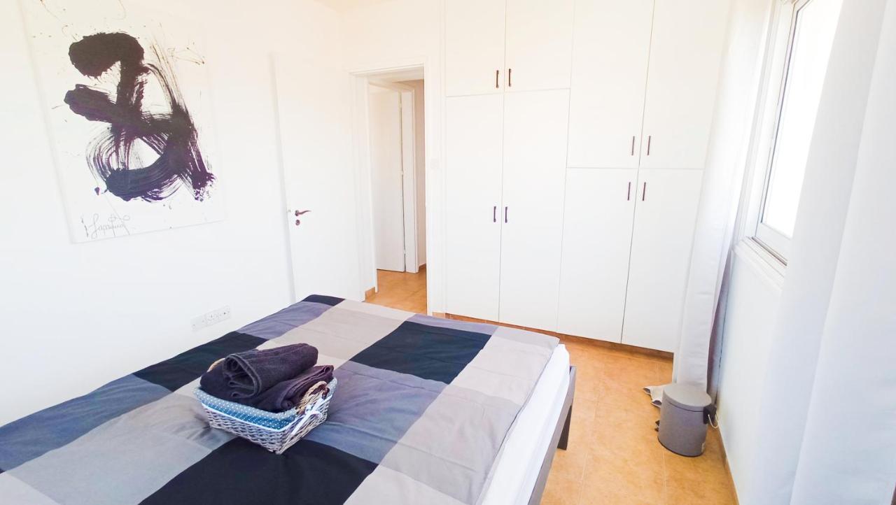 Luxury Private Rooms -Sea View, Netflix, Gym- 5 Min From Beach! - Private Room In Shared Apartment Larnaca Exteriér fotografie
